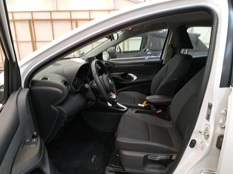 Toyota Yaris Hybrid 116h Frankreich Business Stage Acad – Bild 6