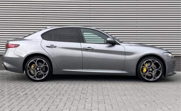Alfa Romeo Stelvio – Bild 18