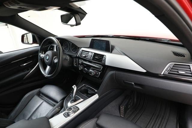 BMW 3 Series Red – Bild 13