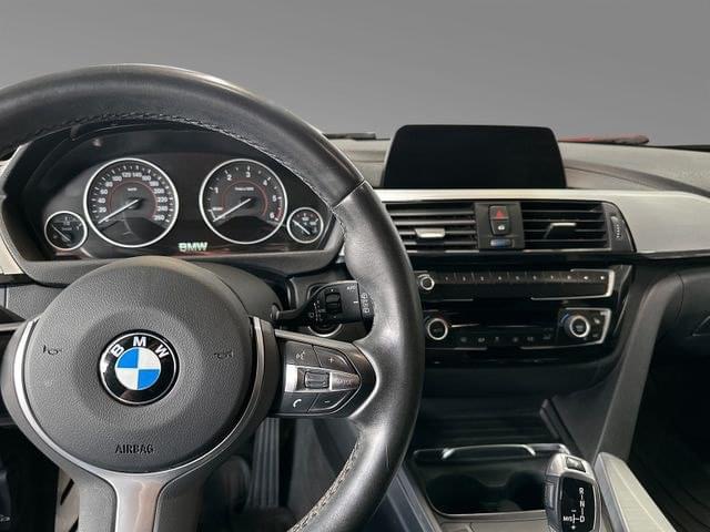 BMW 3 Series Red – Bild 9