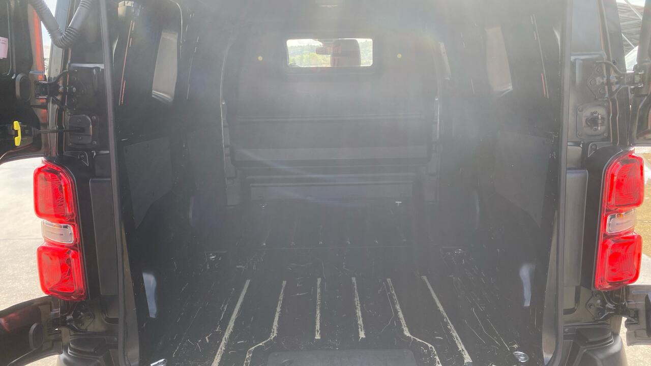 Peugeot Expert Asphalt Standard 1.5 HDi 120 – Bild 5
