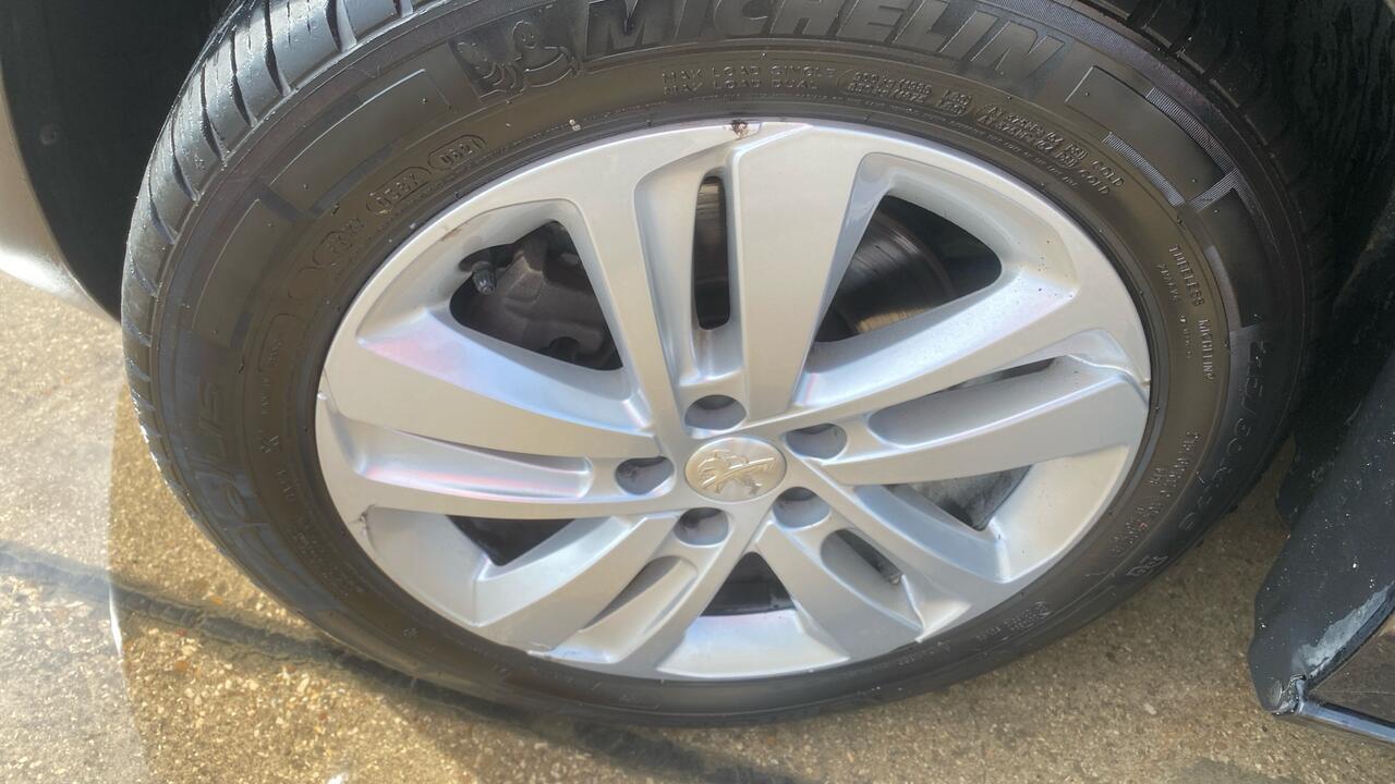 Peugeot Expert Asphalt Standard 1.5 HDi 120 – Bild 7